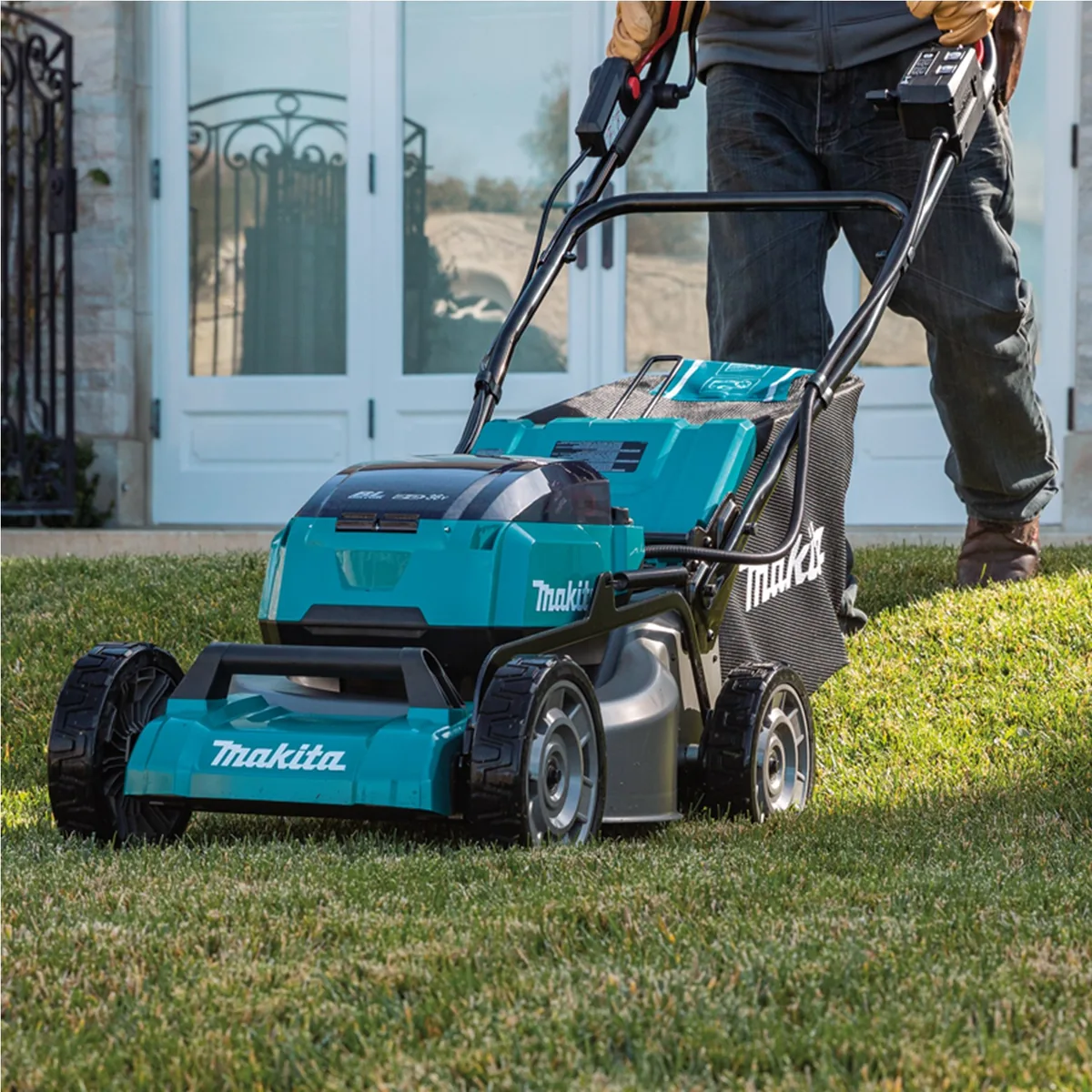 Cortador de grama a bateria Makita DLM462Z - Imagem 2