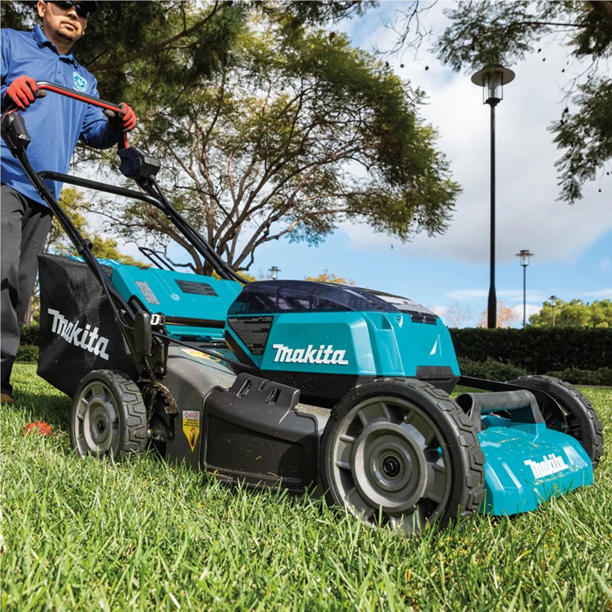 Cortador de Grama Makita DLM530PT4 - 36V Largura de Corte 53cm - Imagem 4