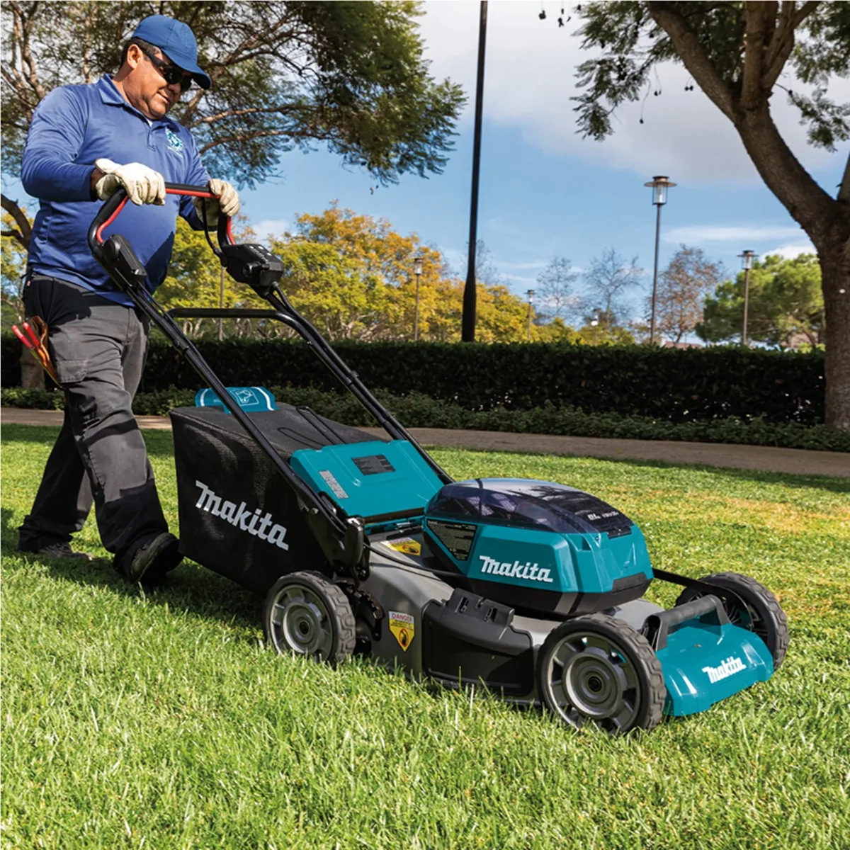 Cortador de grama a bateria Makita DLM532PT4 - Imagem 2