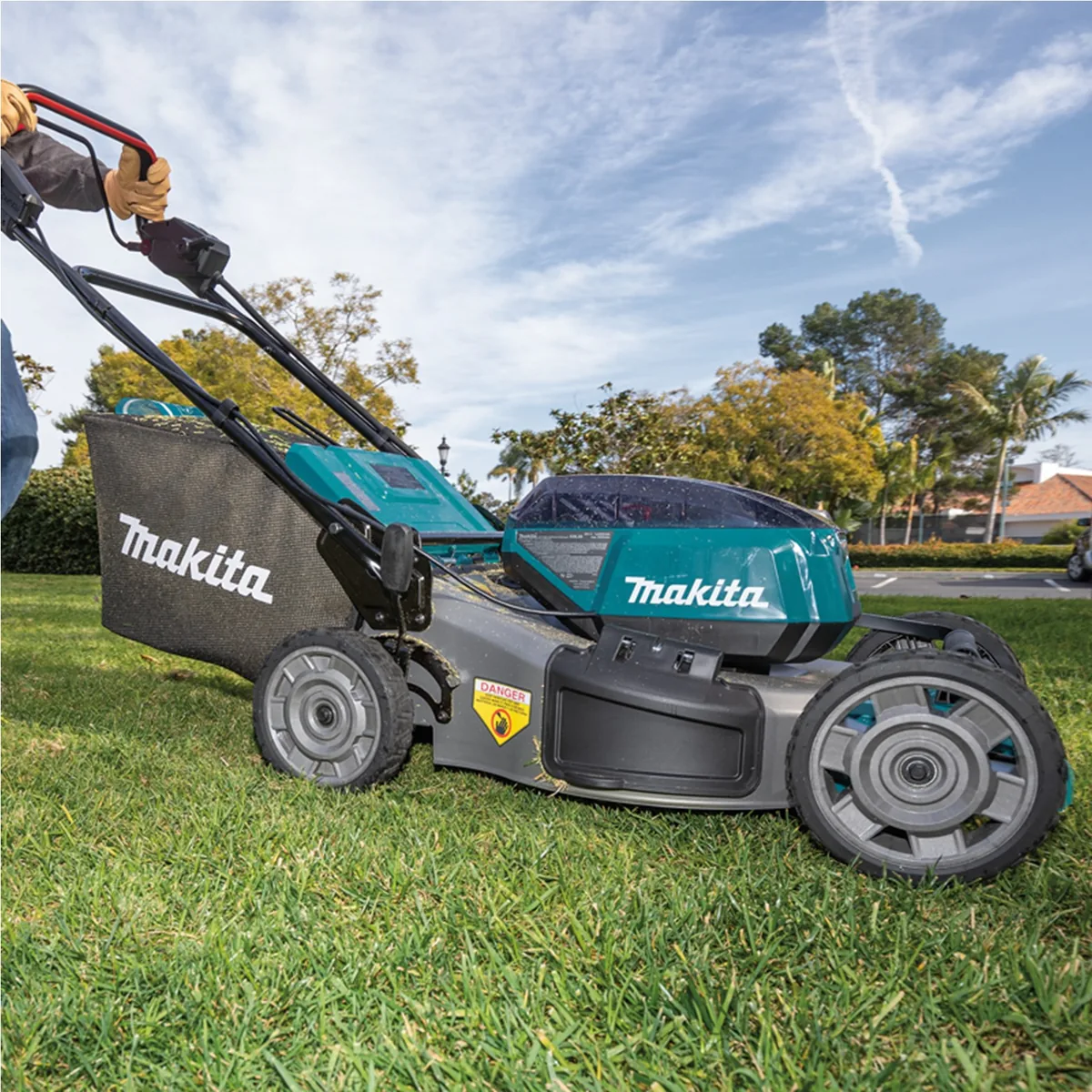 Cortador de grama a bateria Makita DLM532PT4 - Imagem 3