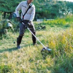 Roçadeira a Bateria Makita UR003GZ - Corte de Grama e Jardinagem - Imagem 2